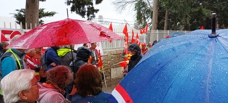 Sous-préfecture d'Arles, 14 avril 2023, humide mais déterminés !