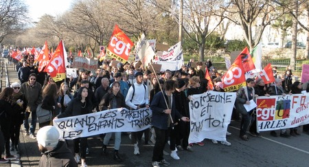 Arles le 12 décembre tout aussi en colère !